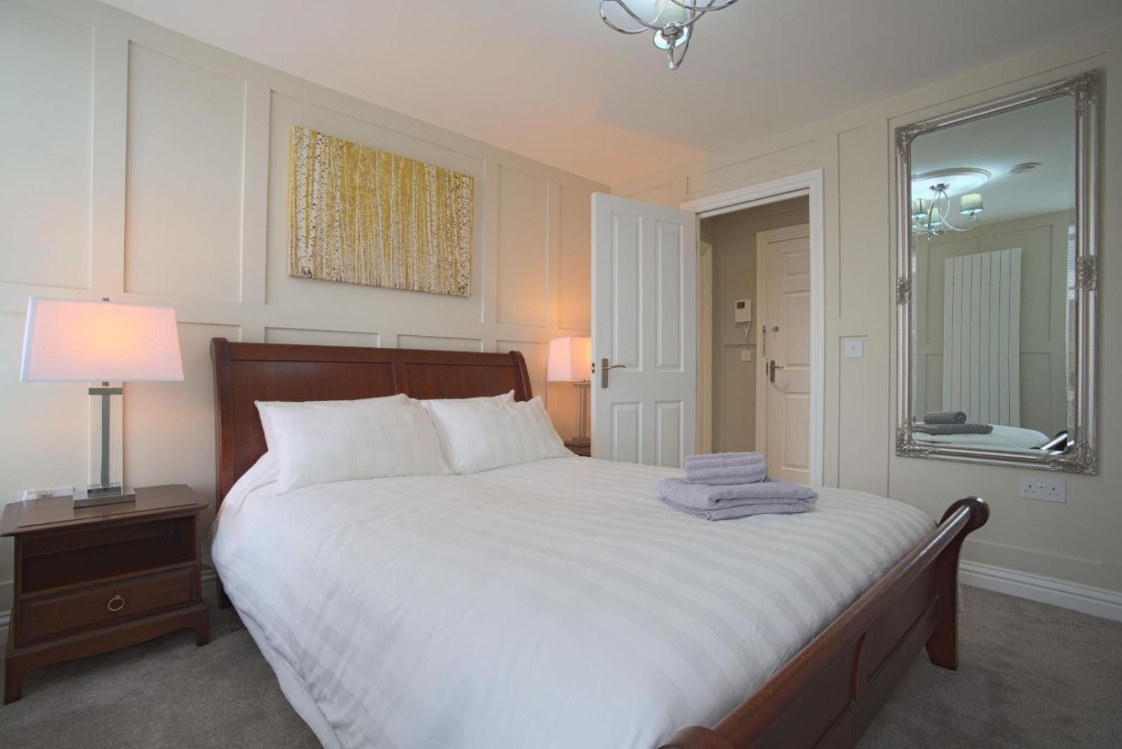 Harper Luxe Serviced Apartments Dunstable Exterior photo
